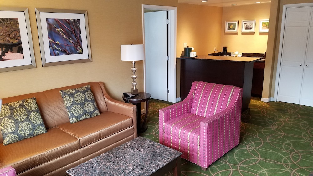 Days Inn by Wyndham Penn State - photo 16