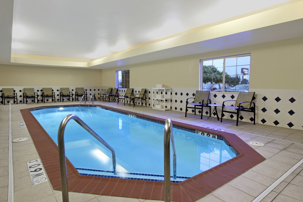 Candlewood Suites Rogers Bentonville - photo 22