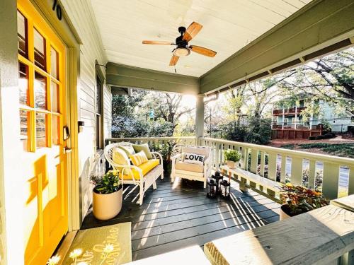 Game Day Gem: Modern Hot Tub in Athens, United States