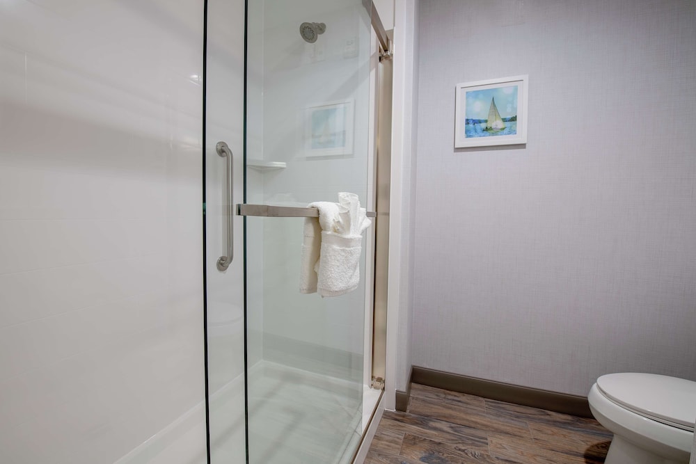 Hampton Inn & Suites Duncanville Dallas - photo 50