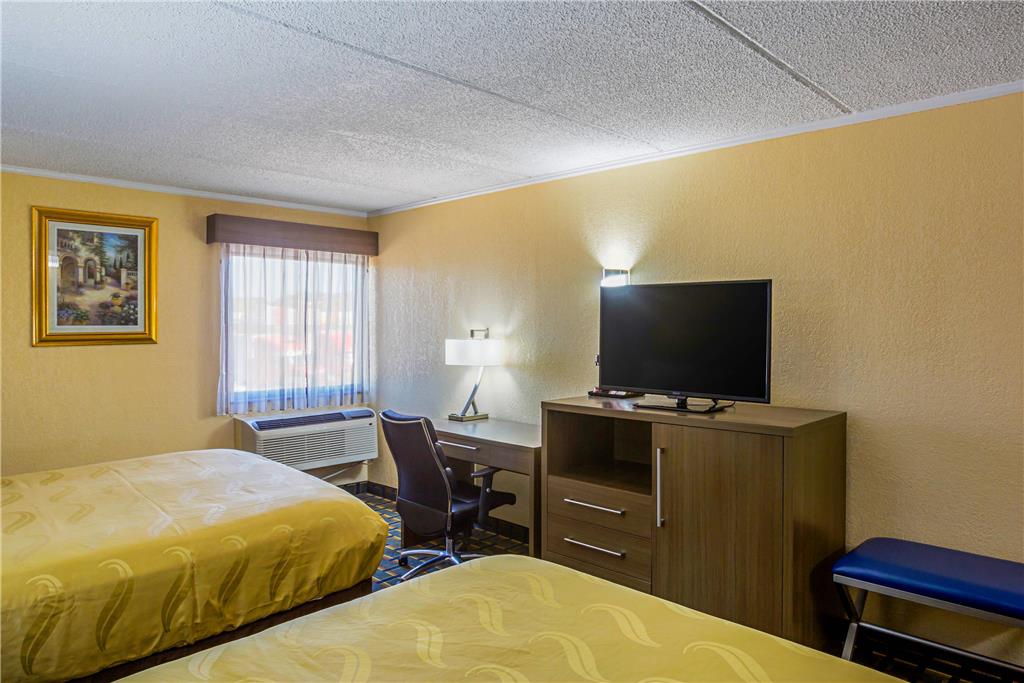 Quality Inn & Suites near Six Flags East - photo 17