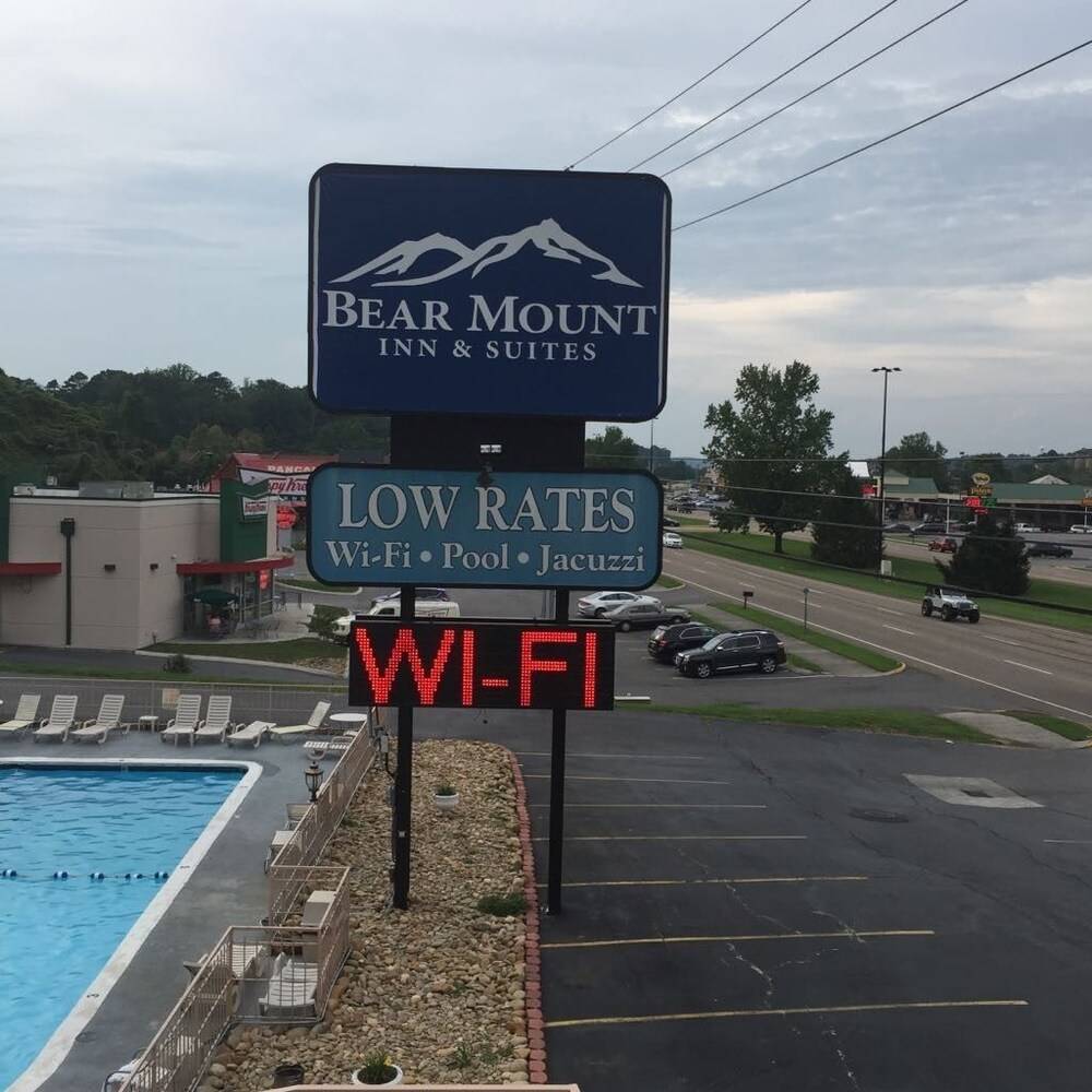 Bear Mount Inn & Suites - photo 63