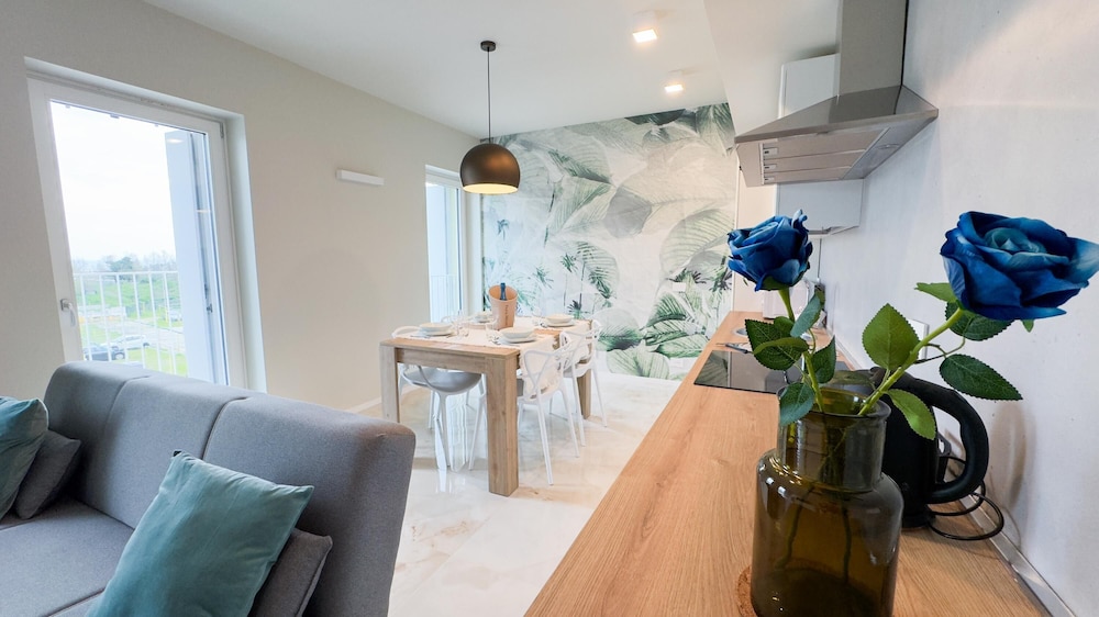 Fairmont Seafront Acquamarine Suite by Ca sa Check — 4-Star Luxury Hotel in Chioggia, Italy