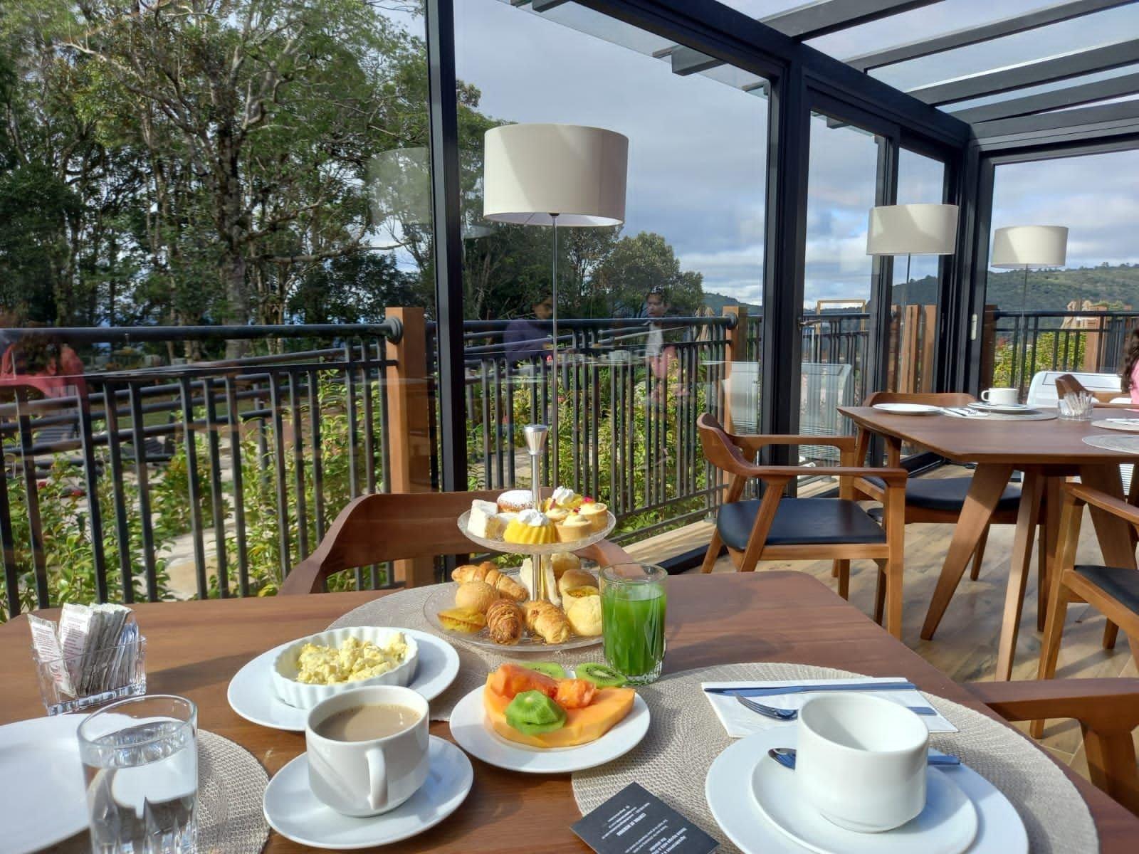 MRG Chateau du Golden 2 km Igreja São Pedro in Unknown City, Brasil