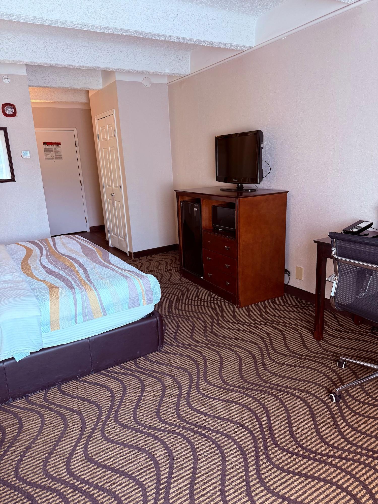 Mountain Valley Inn & Suites - photo 8