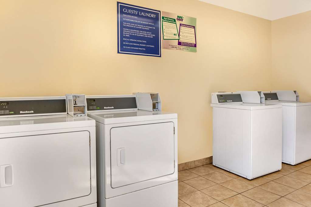 Days Inn & Suites by Wyndham Rocky Mount Golden East - photo 60