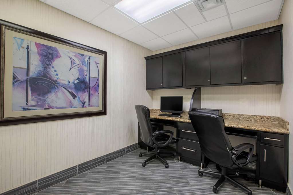 La Quinta Inn & Suites by Wyndham Conway - photo 39