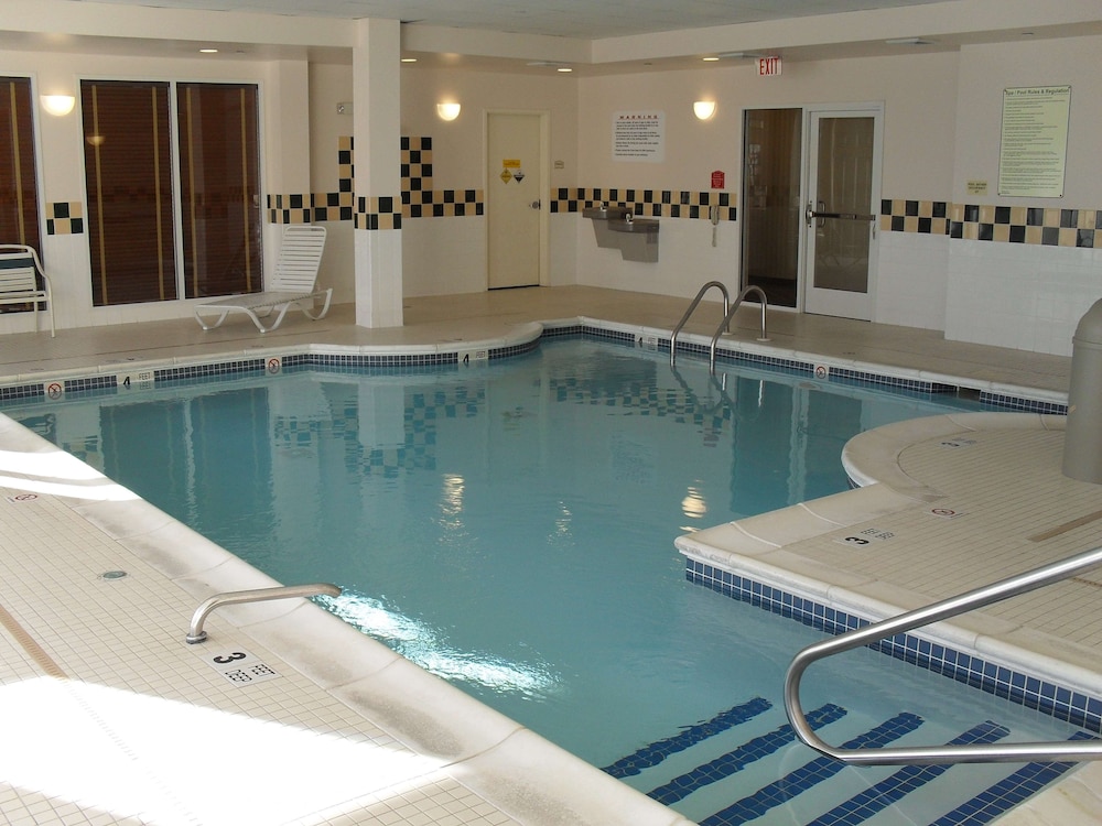 Hilton Garden Inn Westbury - photo 25