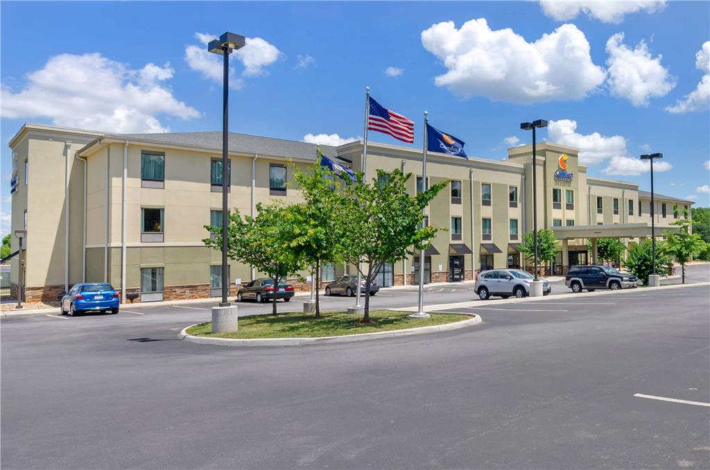 Comfort Inn & Suites Lynchburg Airport University Area - photo 3
