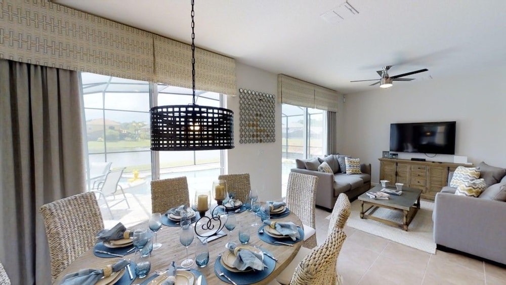 Aco Premium 6 Bd With Pool Spa And Grill — 4-Star Luxury Hotel in Kissimmee, United States