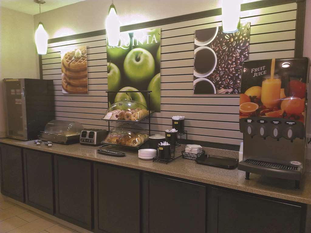 La Quinta Inn by Wyndham Lincoln Nebraska - photo 52