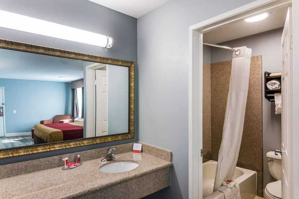 Econo Lodge Hesperia Victorville I 15 - photo 38