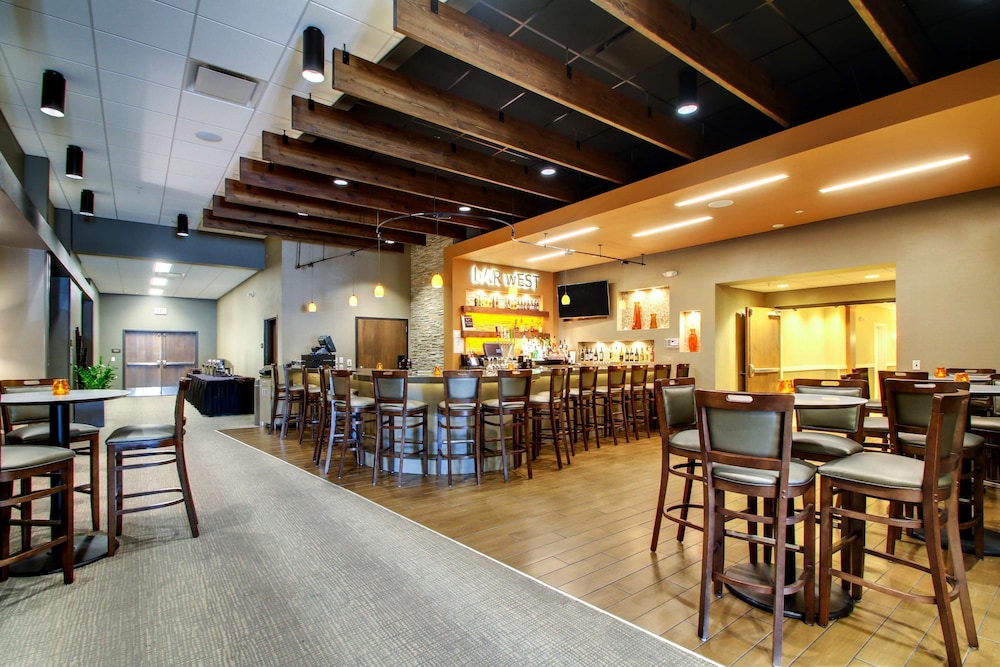 Hampton Inn & Suites Milwaukee West - photo 51
