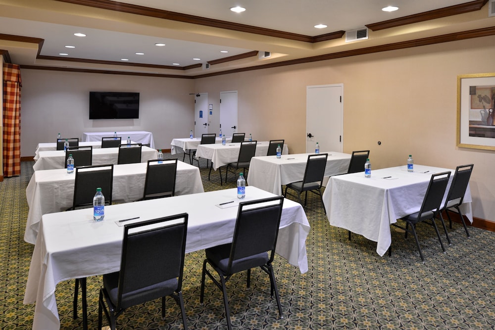 Staybridge Suites Las Cruces by IHG - photo 90