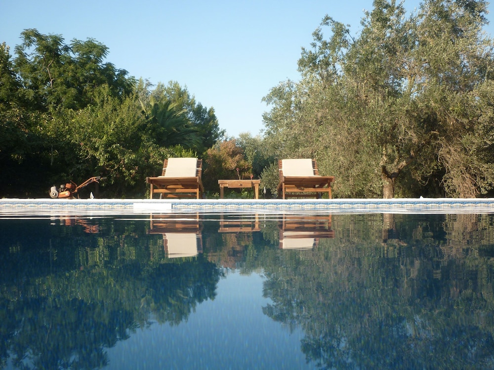 Villa Giuliana — 4-Star Luxury Hotel in Arnesano, Italy