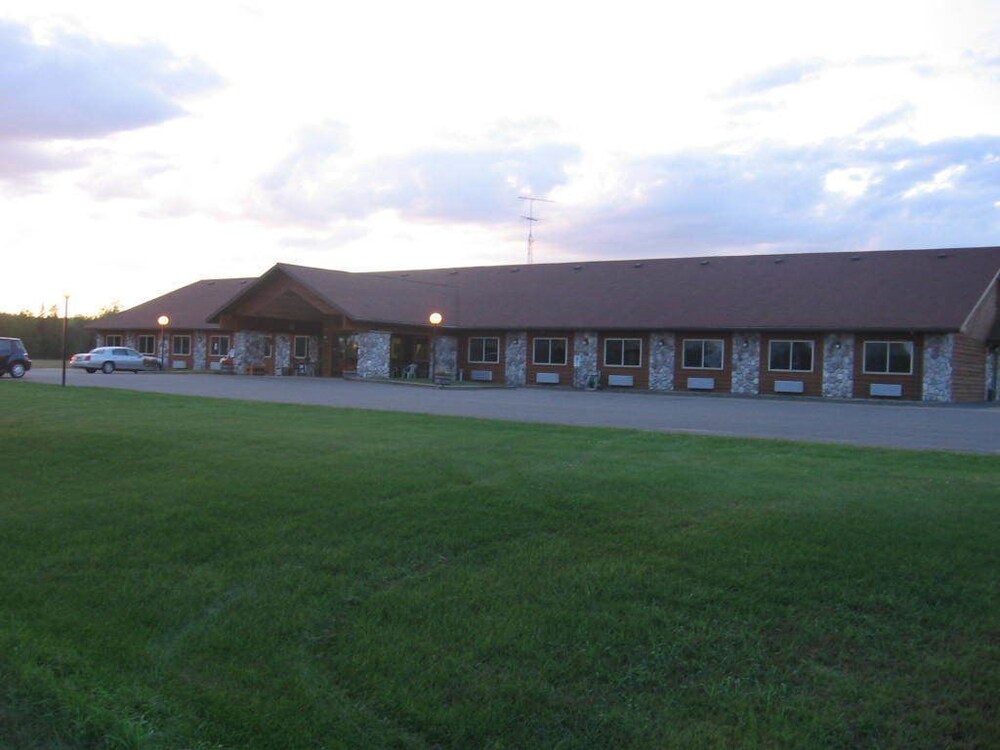 Chicaugon Lake Inn - photo 78