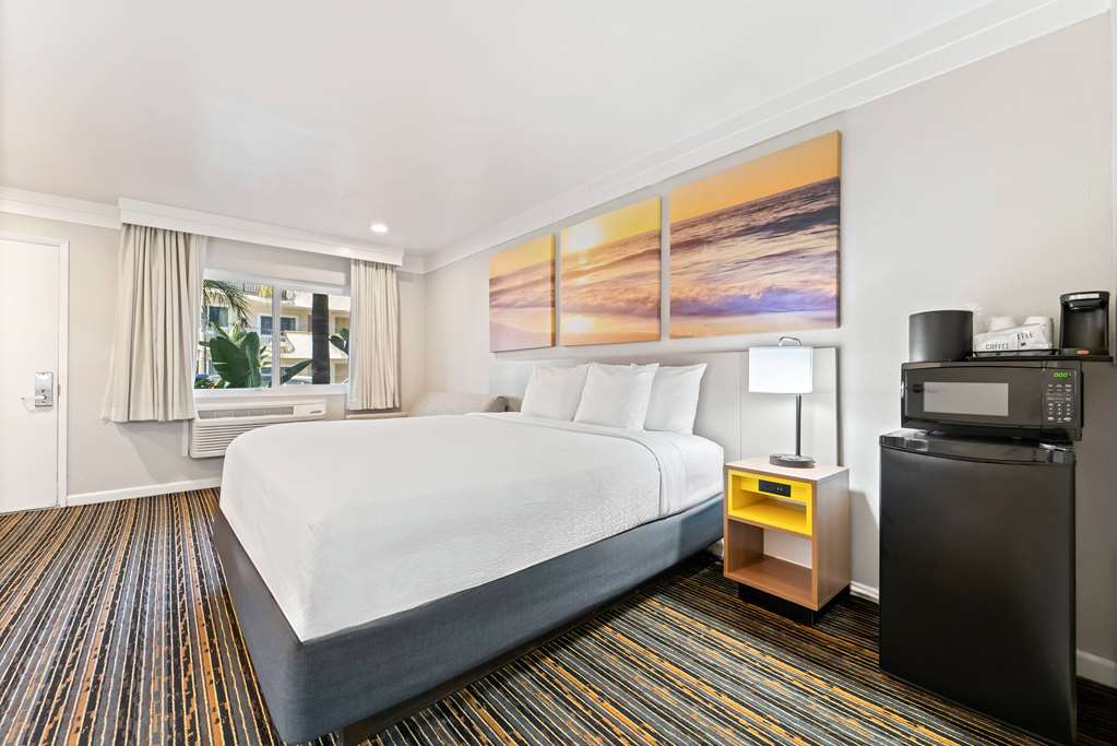 Days Inn by Wyndham San Diego Hotel Circle - photo 14