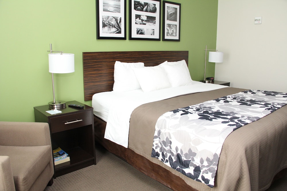 Sleep Inn & Suites Haysville Wichita South - photo 9