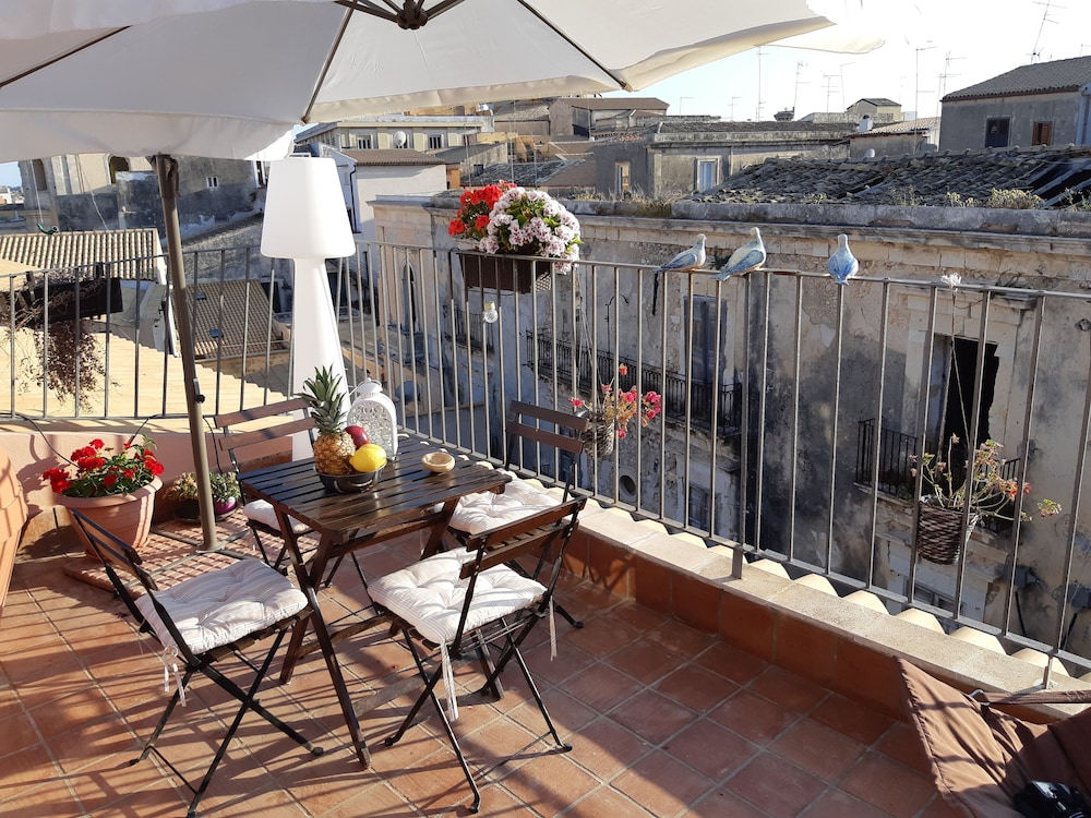 La Colombaia Di Ortigia — 4-Star Luxury Hotel in Siracusa, Italy