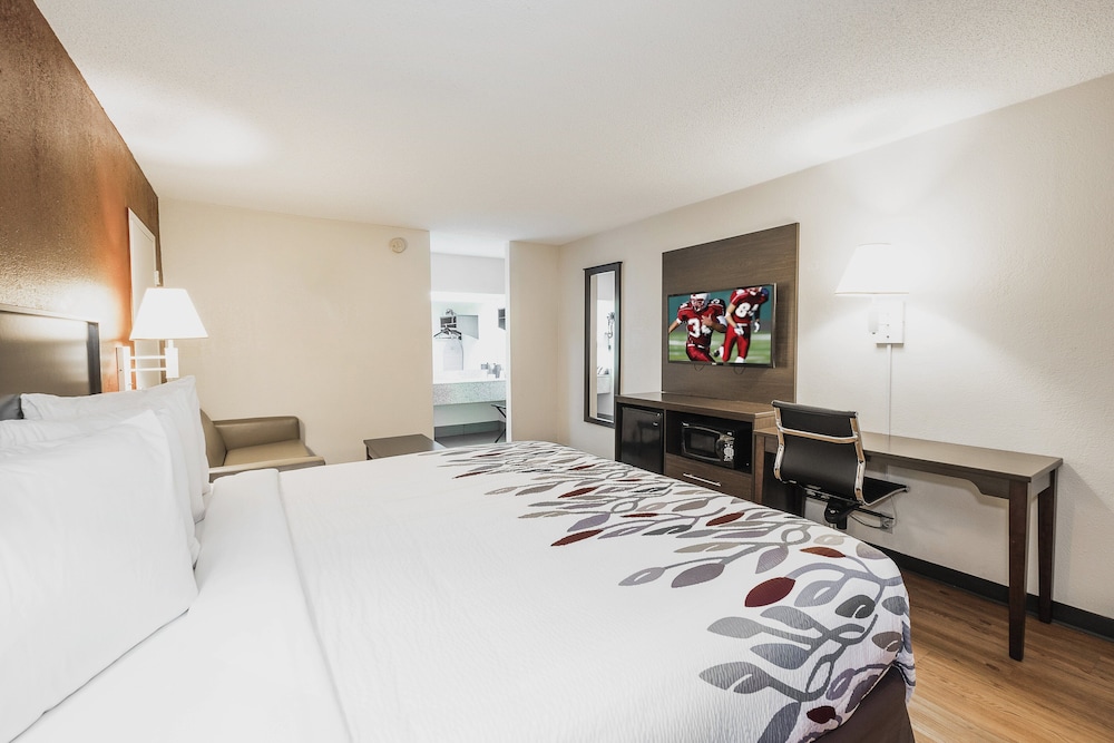 Red Roof Inn Walterboro - featured photo