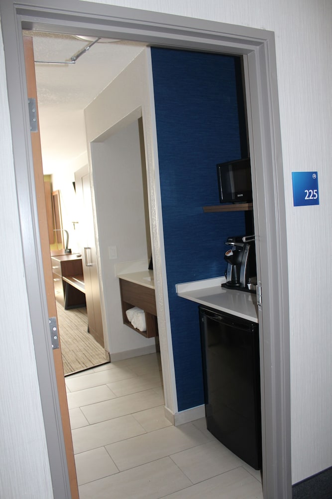 Holiday Inn Express Hotel & Suites Raton by IHG - photo 16