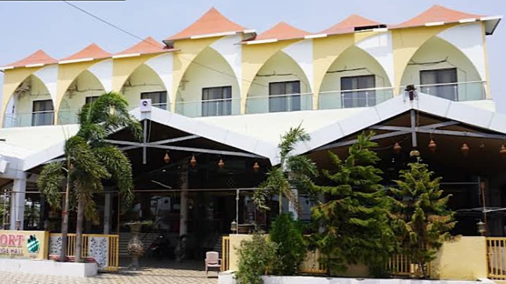 Maharaja Agrasen Resort in Chikhli, India