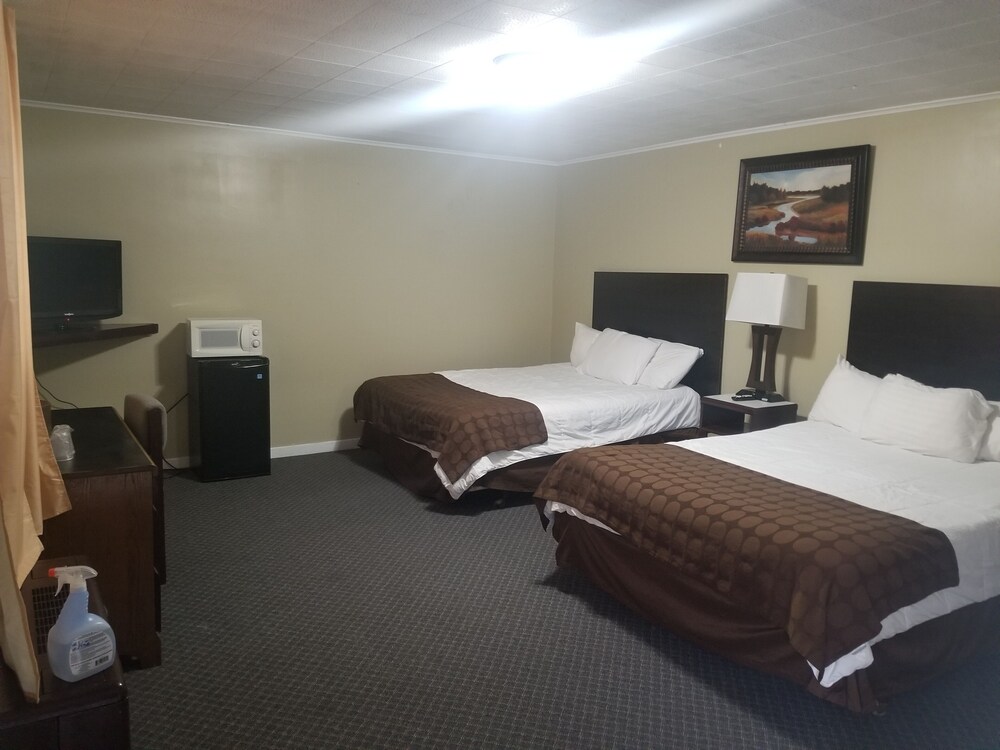 Fiesta City Motel - photo 13