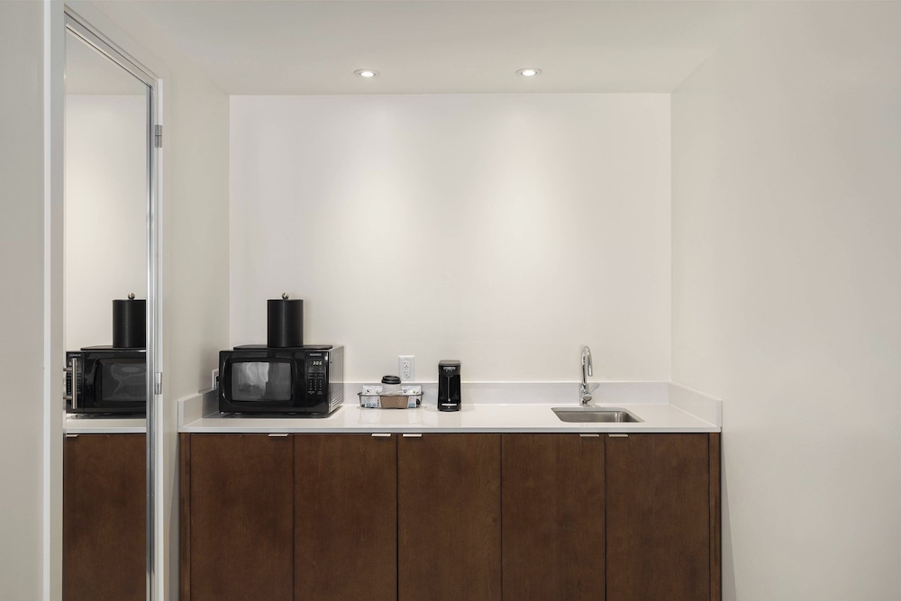 Courtyard By Marriott Seattle Northgate - photo 29