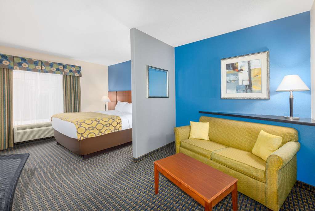 Baymont by Wyndham Pratt - photo 13