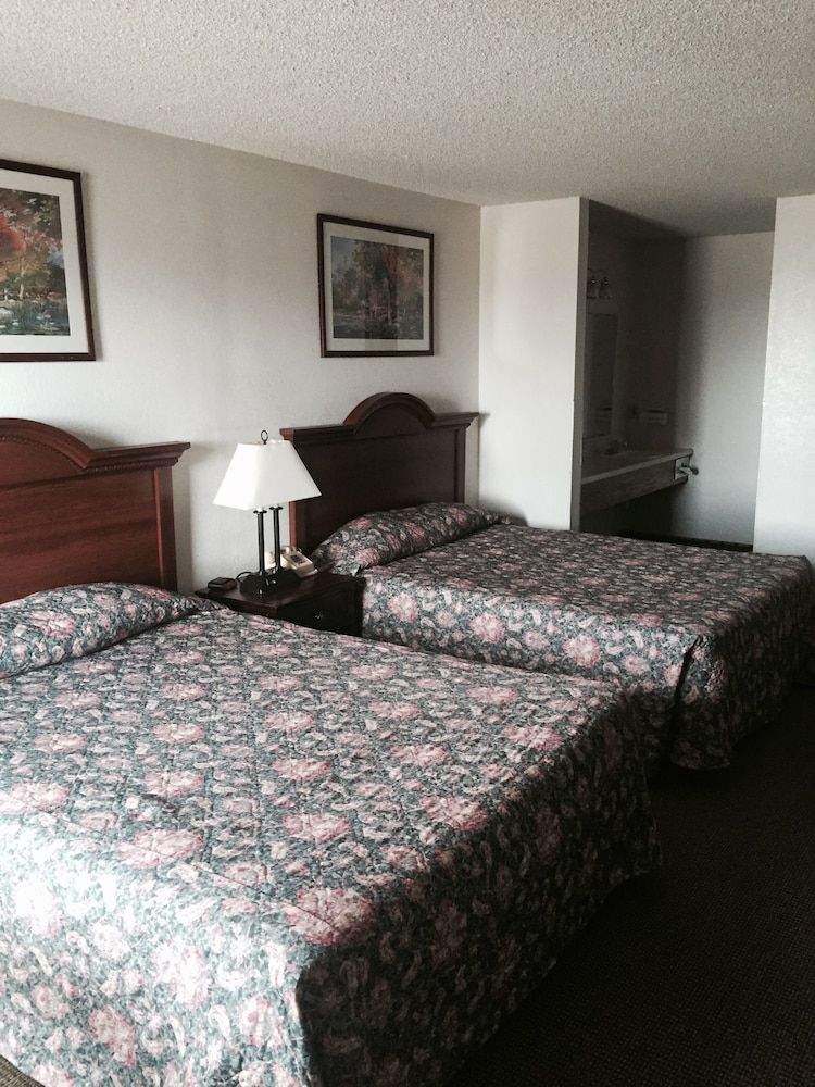 Country Inn Bolivar - photo 16