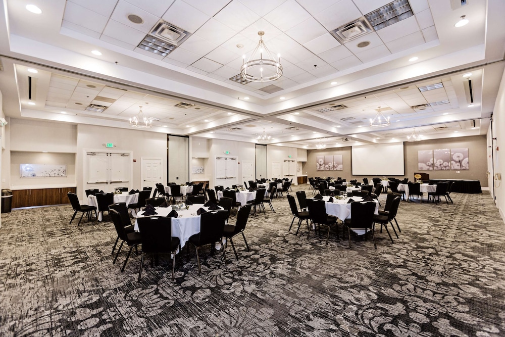 Hilton Garden Inn Temple Medical Center - photo 51