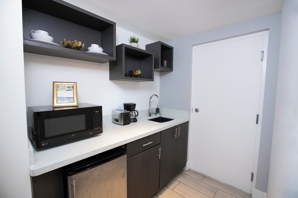 Waterside Hotel and Suites - photo 18