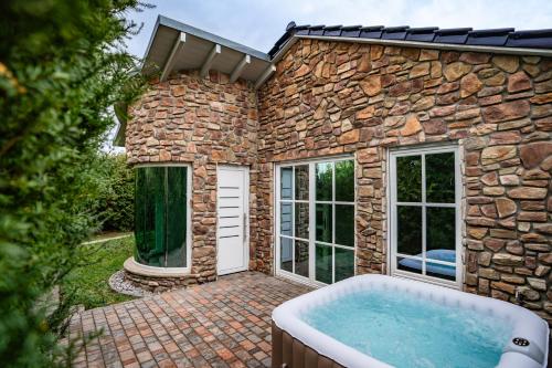 Designhaus Whirlpool Terrasse Garage 10 Personen Aufzug Kuche Familienfreundlich Wifi Netflix — Ruedesheim Am Rhein
