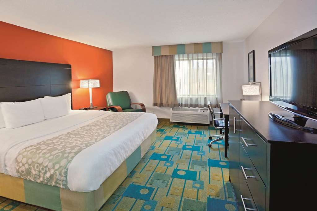 La Quinta Inn & Suites by Wyndham Mansfield OH - photo 20