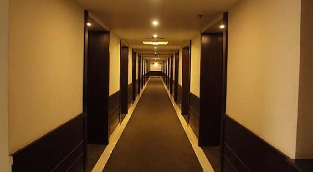 Hotel Grand Meridian — Murwara — photo 4