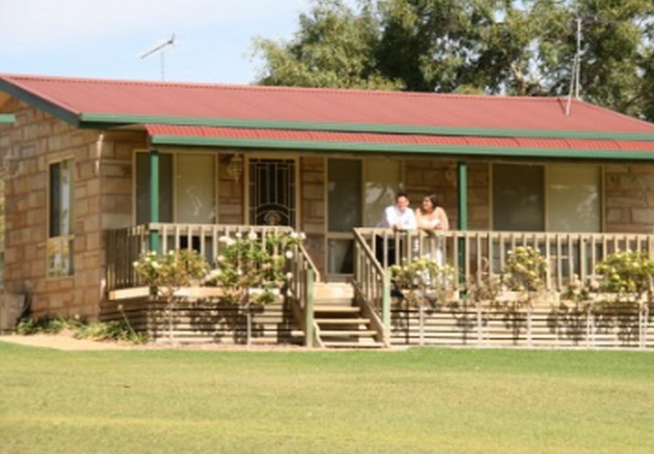 Carolynnes Cottages — Naracoorte