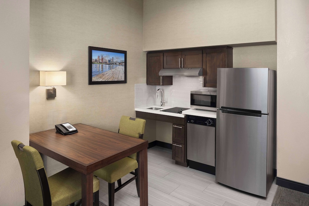 Homewood Suites by Hilton Hillsboro Beaverton - photo 13