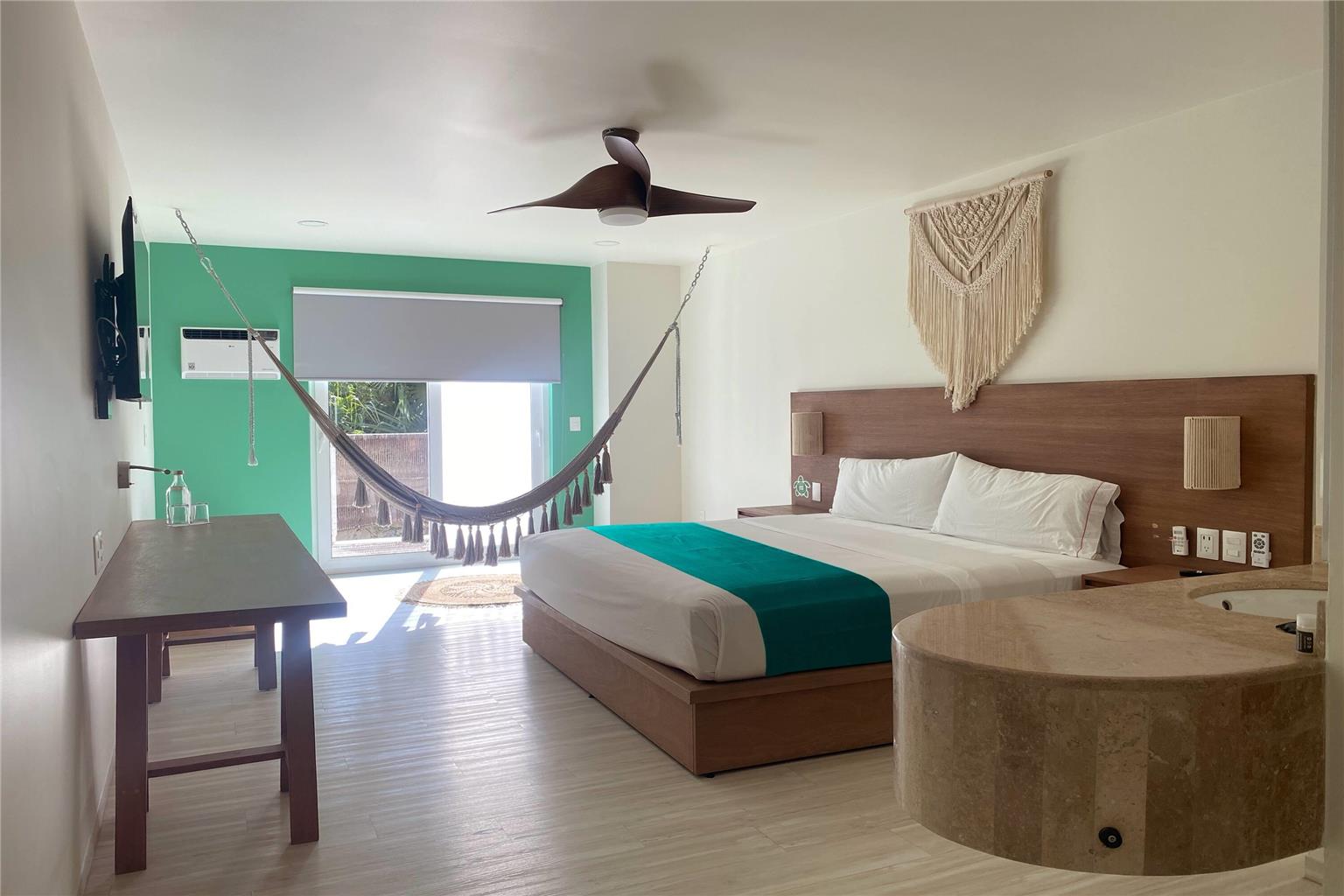 Guest room