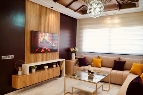 Appartement moderne au décor raffiné — 4-Star Luxury Hotel in Kenitra, Morocco