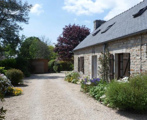 Sue S Cottages — Pleuven