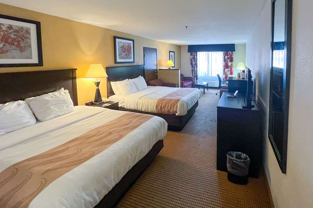 Quality Inn & Suites Farmington - photo 34
