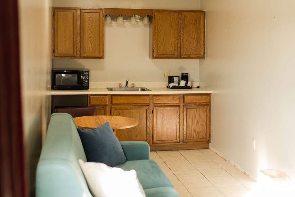 Travelodge by Wyndham Escanaba - photo 9
