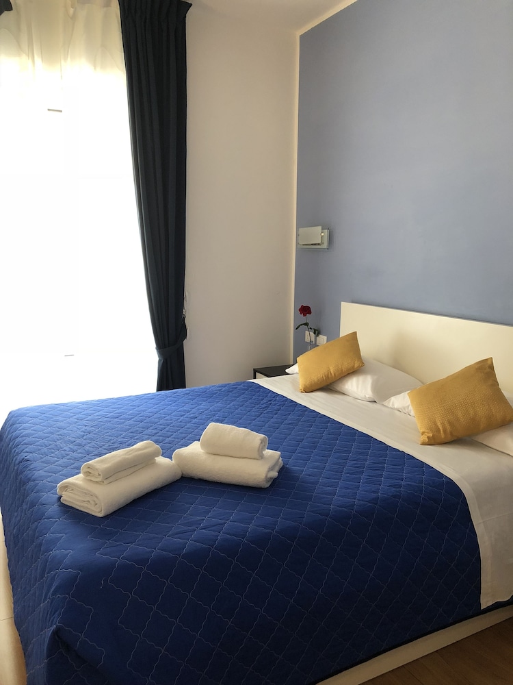 Apartmani Mia - carbon neutral hotel in Pakostane