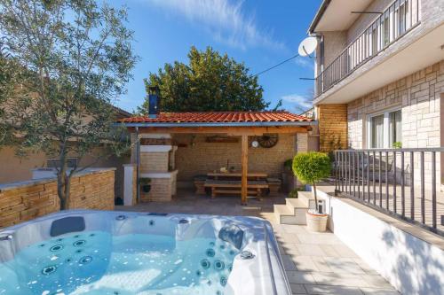 Maro - last minute hotel in Crikvenica