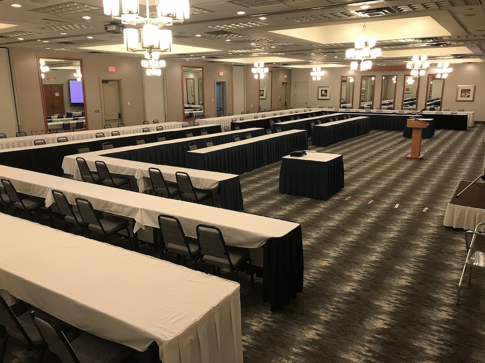 Holiday Inn Martinsburg by IHG - photo 47