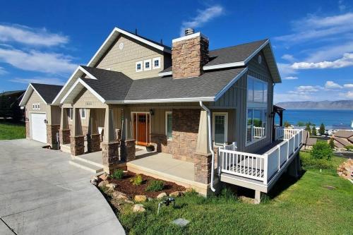 Paradise Pointe Hot tub Playroom Arcades Amazing Lake Views in Garden City, United States