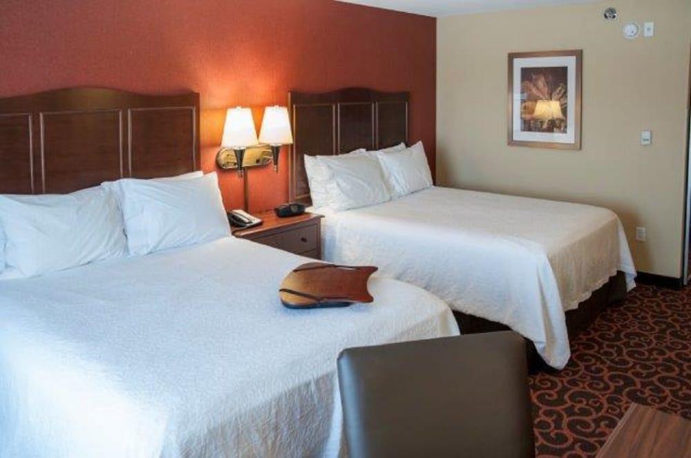 Hampton Inn & Suites Watertown - photo 7