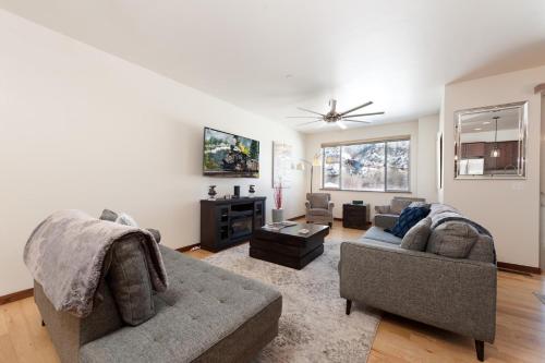 Crimson Cliffs Unit 8 in Durango, United States