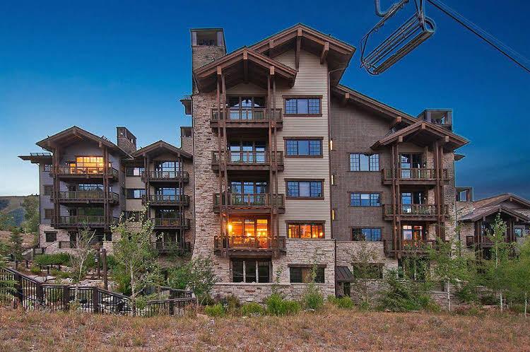 Arrowleaf Ski In Ski Out Deer Valley By Utopian — 4-Star Luxury Hotel in Bridgeport, United States