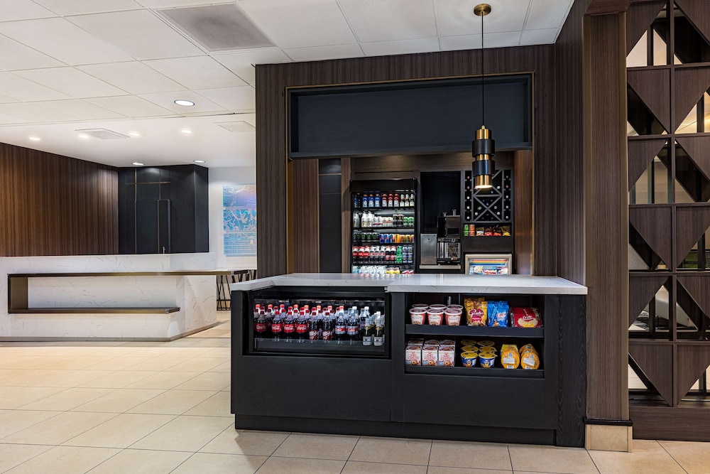 Hilton Garden Inn Los Angeles Hollywood - photo 23